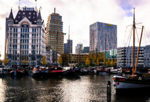 Noleggio auto low cost Aeroporto di Rotterdam-L